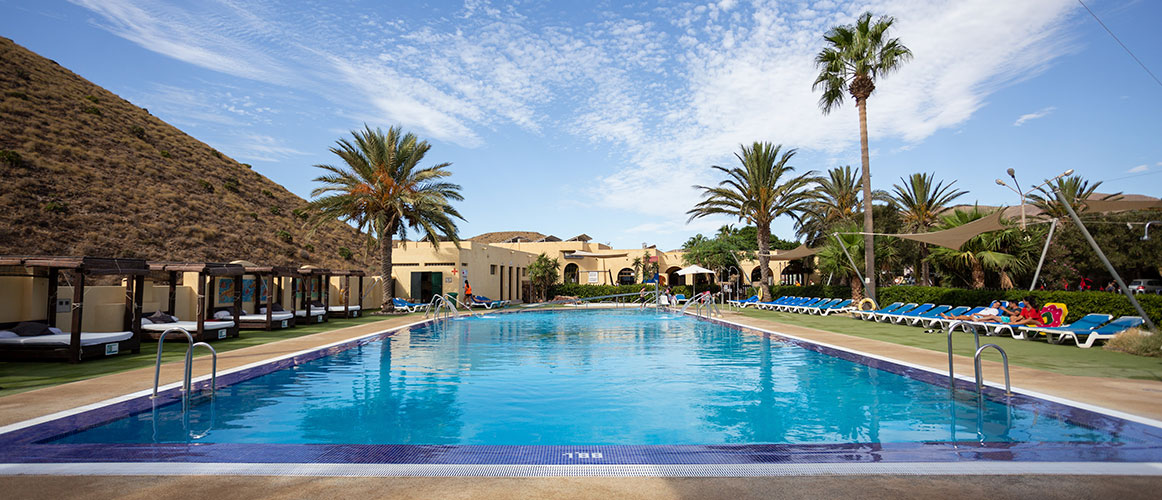 Piscina Camping Los Escullos