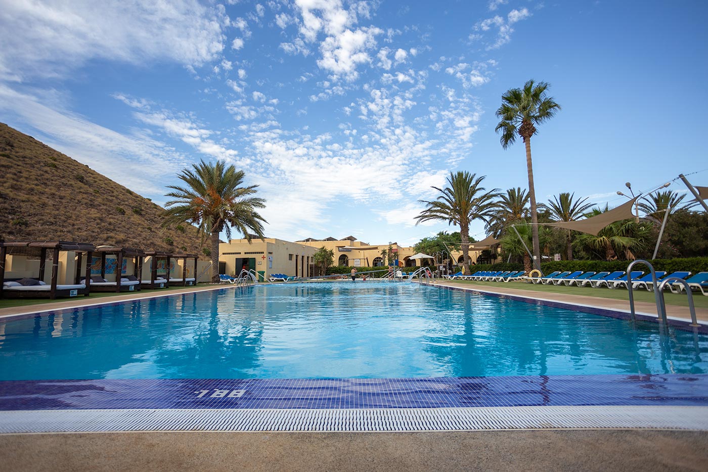 Piscina Camping Los Escullos